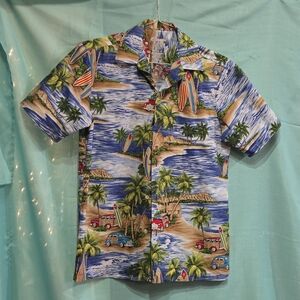 Mai Kai Hawaiian Clothing Co. Small Hawaiian Print  Short Sleeve Shirt Vintage